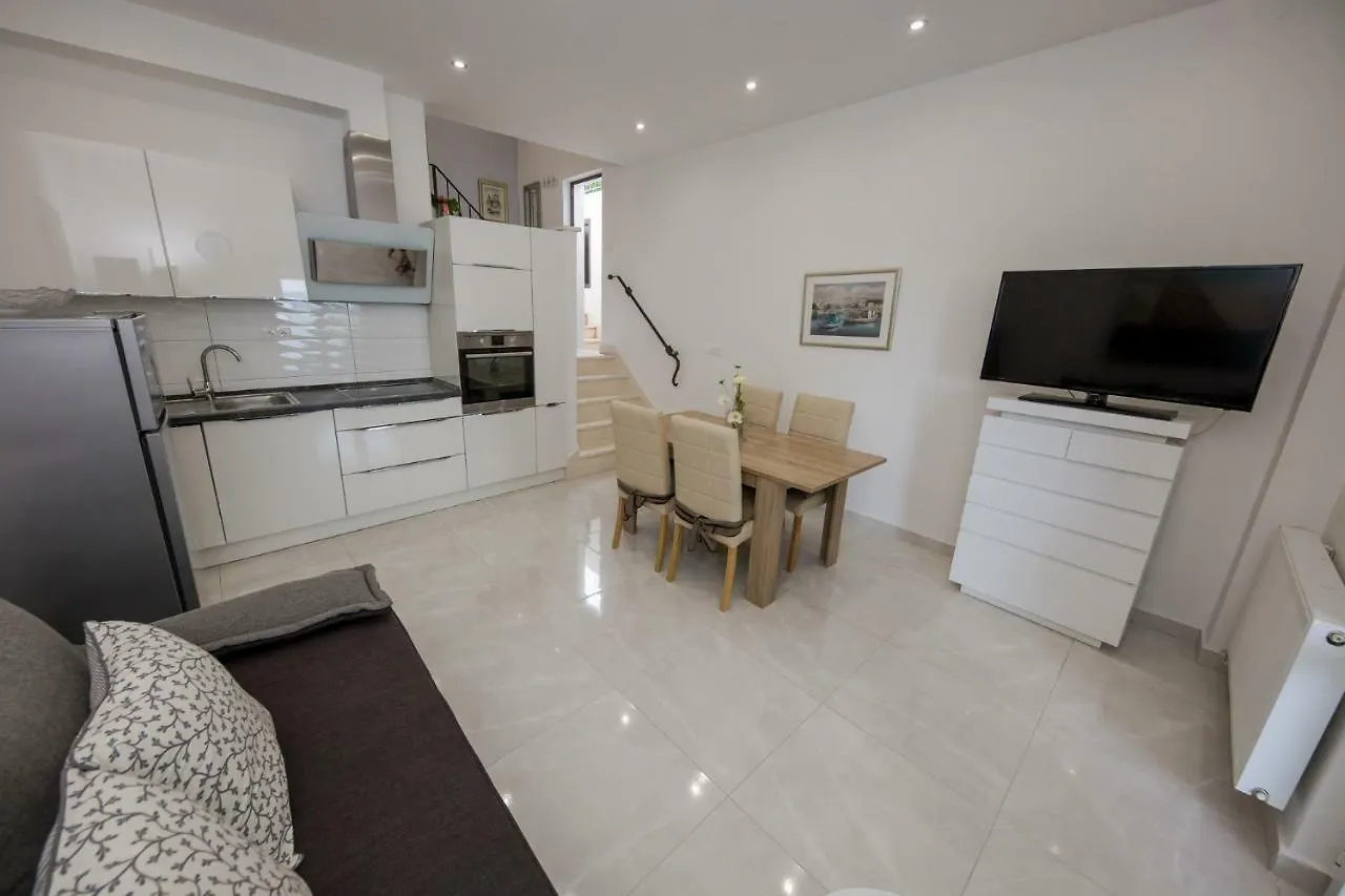 Apartments Mateo Trogir