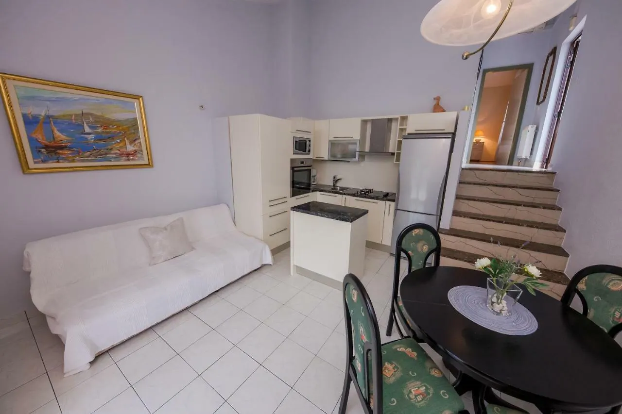 Apartments Mateo Trogir 0*,  Croatia